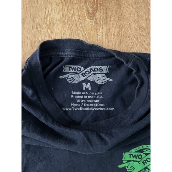 TWO ROADS BREWING CO RARE T Shirt Size M - Two Juicy IPA Beer Brewery T Shirt - Picture 4 of 5